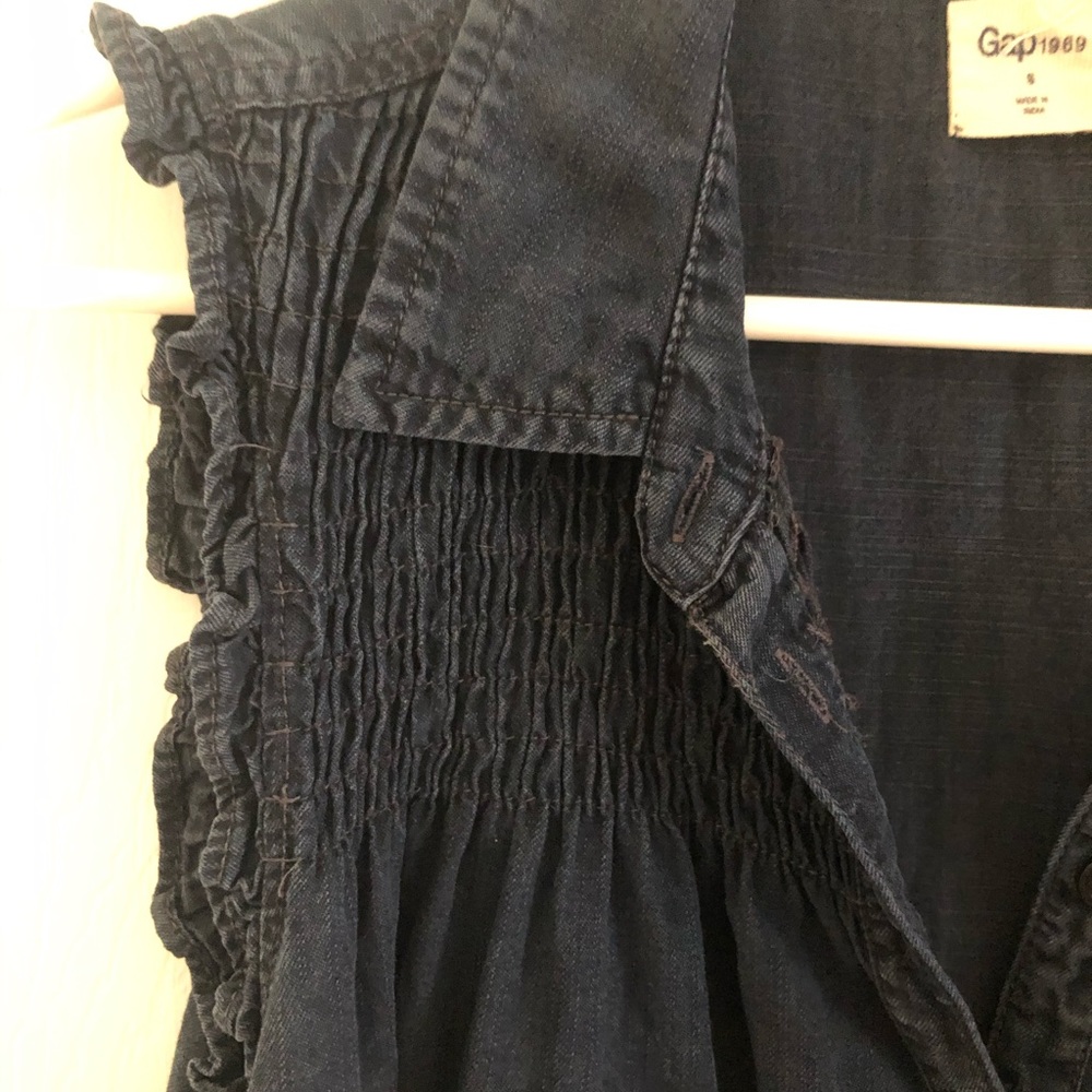 Women’s Gap blouse